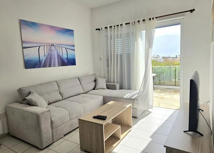 H&o Briny Breeze דירה פאפוס