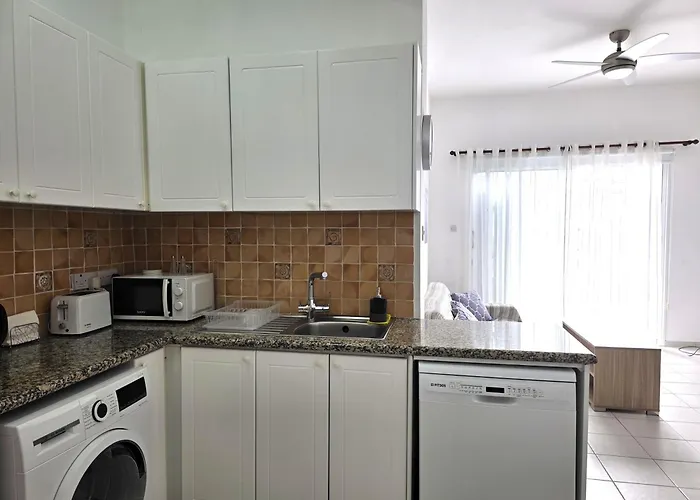 דירה H&o Briny Breeze פאפוס