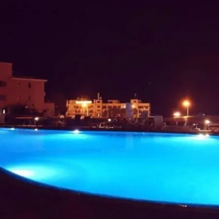 H&o Brinny Breeze Near Apartment Paphos