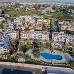 H&o Brinny Breeze Near Appartamento Paphos
